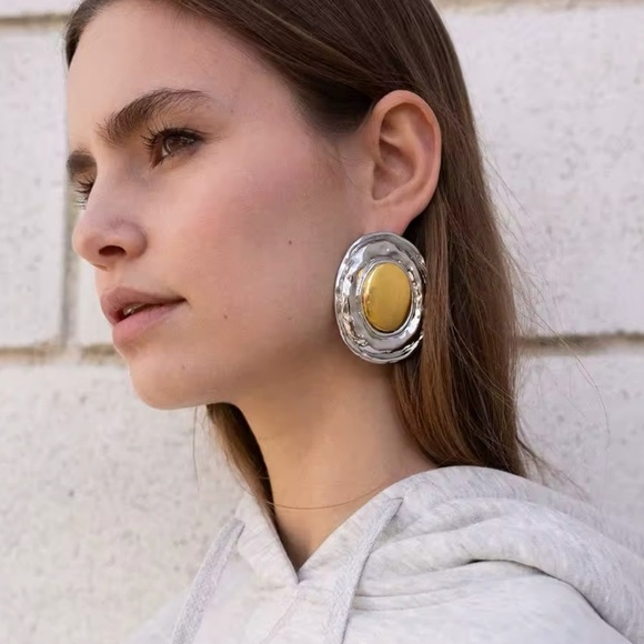 Zara Jewelry - Zara Silver Button Oval Earrings